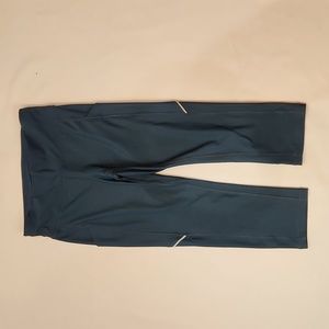 Xersion small fitted athletic 3/4 length pants forest green